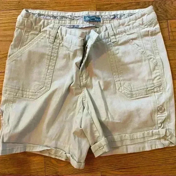 Fluer Bleue Khaki shorts - Picture 1 of 6
